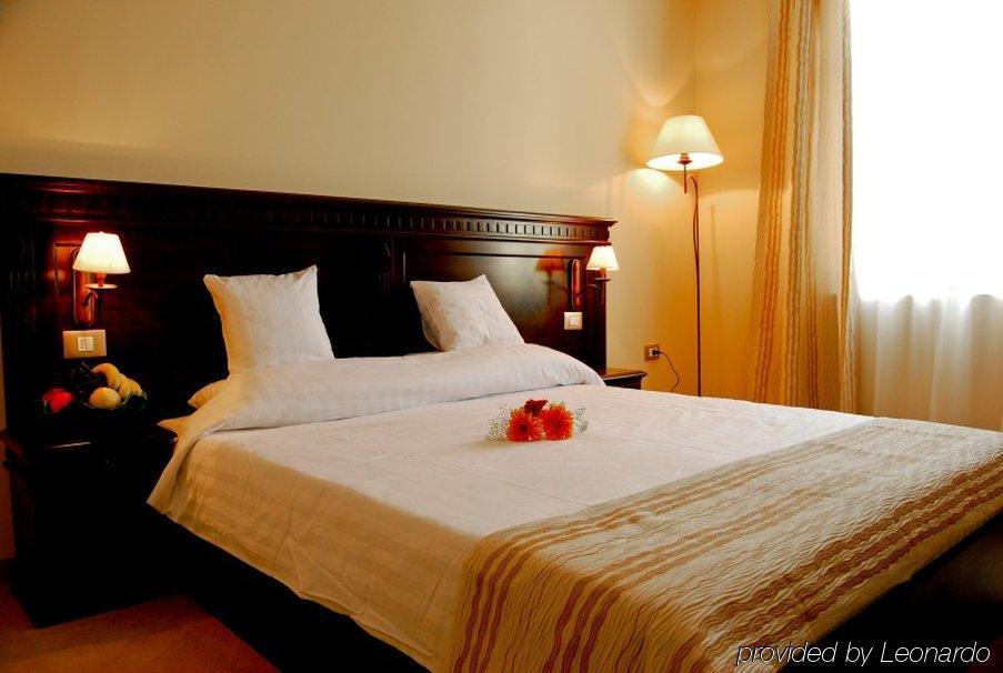 Royal Class Hotel Cluj-Napoca Room photo